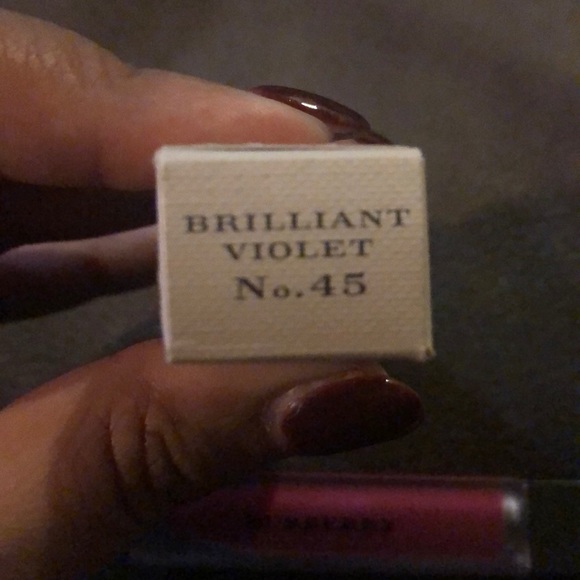 Burberry 💋 - Picture 4 of 5